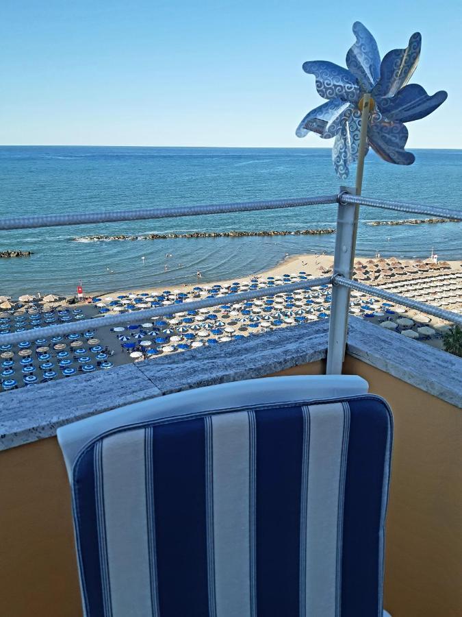 Apartmán La Terrazza Sul Mare Montesilvano Marina Exteriér fotografie