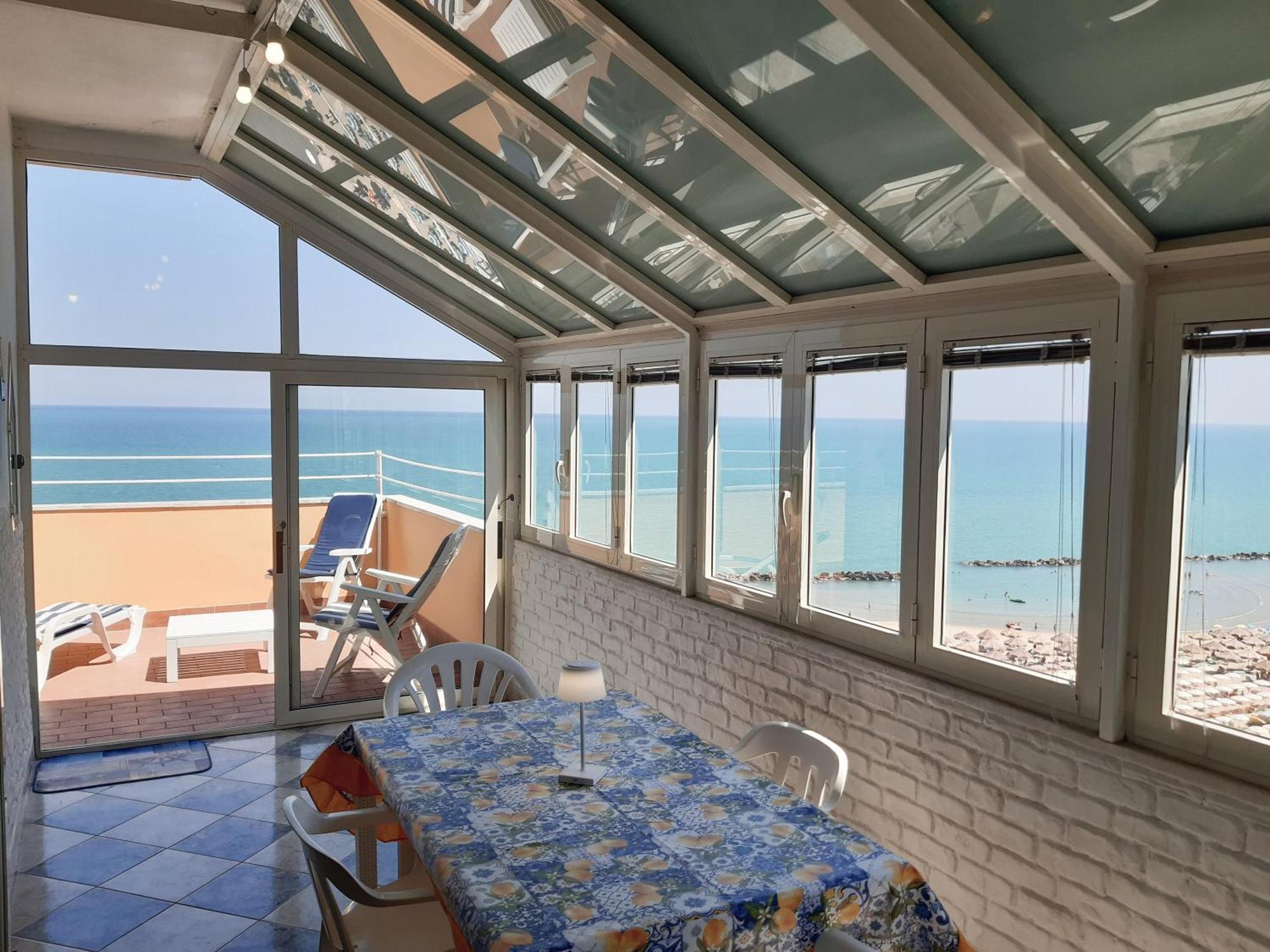 Apartmán La Terrazza Sul Mare Montesilvano Marina Exteriér fotografie